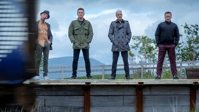 t2-trainspotting-dom-t2-jb-01509c-3rgb.jpg 