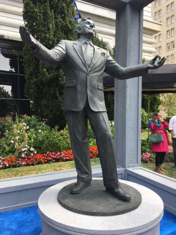Tony Bennett statue unveiling 