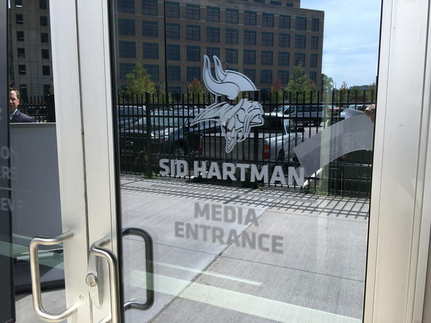 sid-hartman-media-entrance-at-us-bank-stadium_19.jpg 