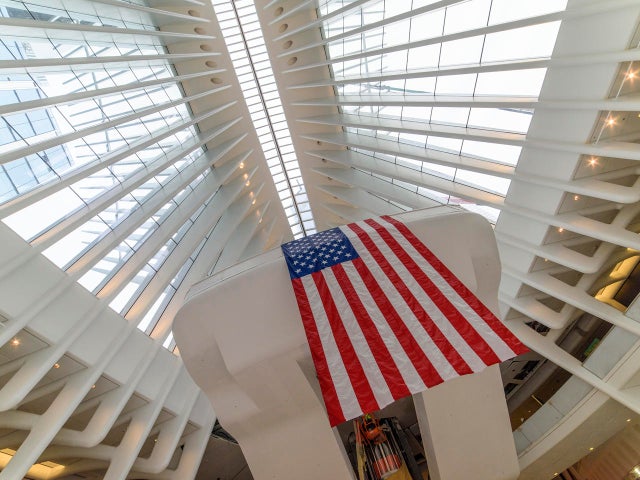 daniel-jones-oculus-ceiling-with-american-flag.jpg 