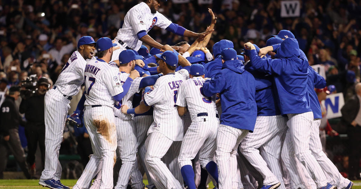 Chicago Cubs clinch first World Series slot since 1945 - CBS News