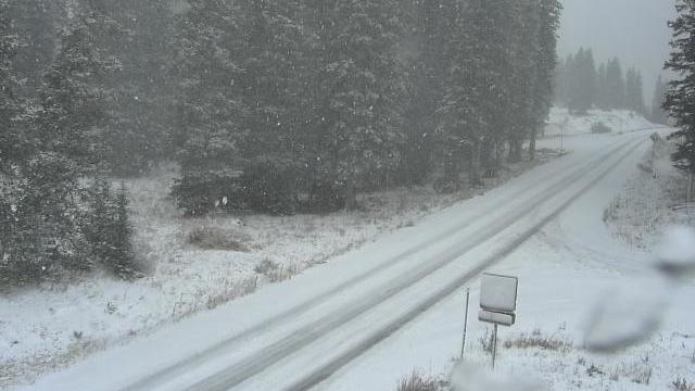 grand-mesa-cdot-webcam-with-snow-1120am.jpg 