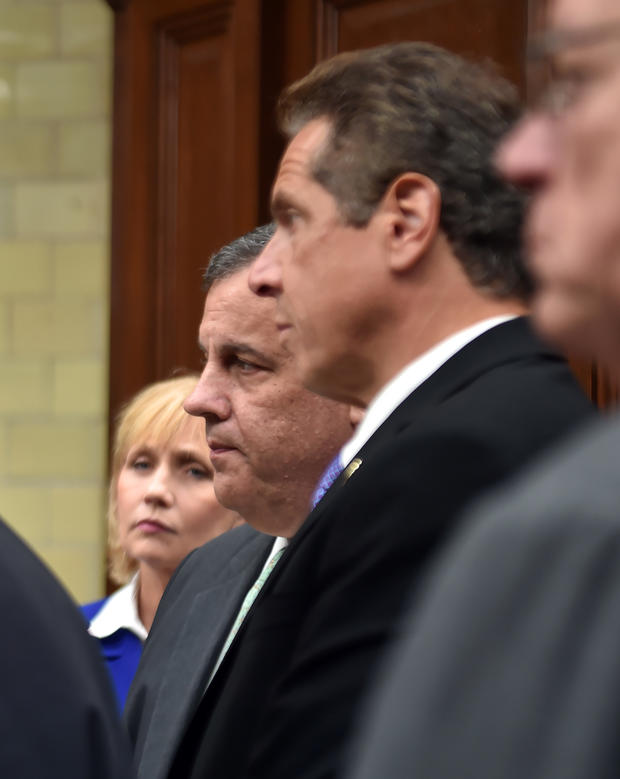 governor-cuomo-holds-briefing-at-site-of-fatal-hoboken-train-accident-with-new-jersey-governor-chris-christie_29896159722_o-copy.jpg 