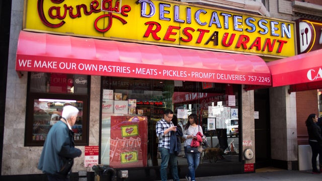carnegie-deli-closting-2016-09-30.jpg 