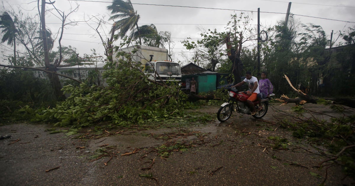 Hurricane Matthew roars toward Bahamas after pummeling parts of Haiti ...