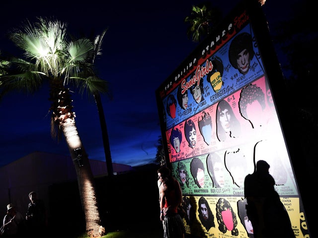 desert-trip-festival-getty-613274294.jpg 