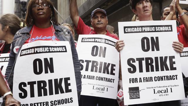 chicago-teachers-strike-2016-10-10.jpg 