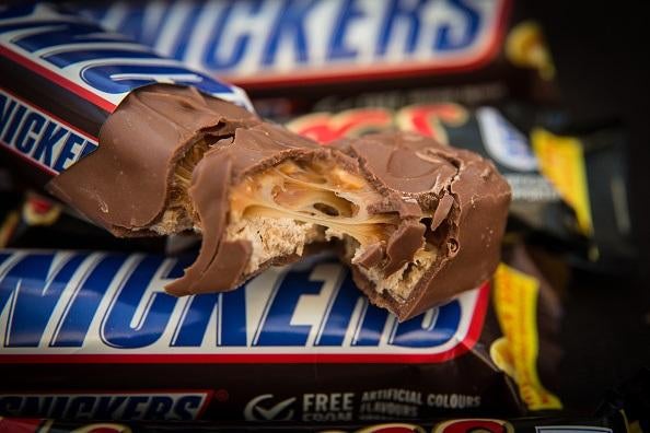 halloweencandy-illinois-snickers.jpg