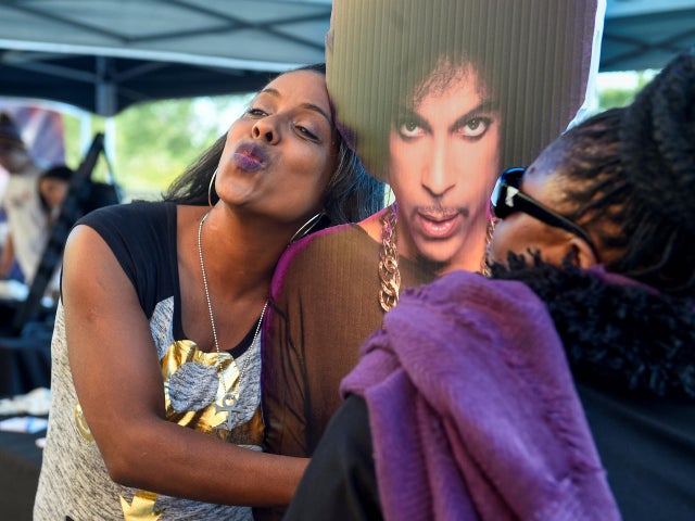 prince-tribute-concert-reuters-1294835671-s1beuguxghaa.jpg
