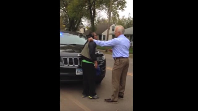 edina-police-arrest-man-for-walking-in-the-street.jpg 