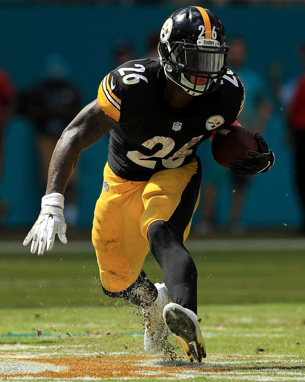 Le'Veon Bell - Pittsburgh Steelers v Miami Dolphins 