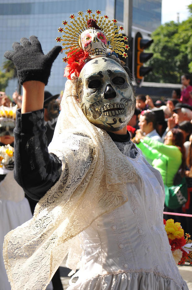 day-of-the-dead-getty-619113184.jpg 