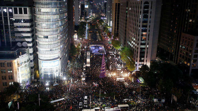 2016-10-29t131138z-905313320-s1beujtnvmaa-rtrmadp-3-southkorea-politics.jpg 