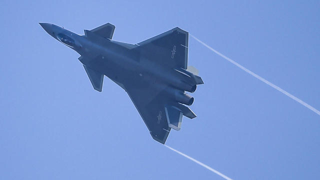 china-fighter-jet-j-20-stealth-619601980.jpg 