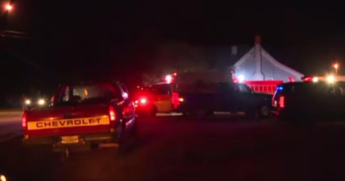 2 kids among 3 dead in Halloween hayride tragedy on Miss. highway CBS