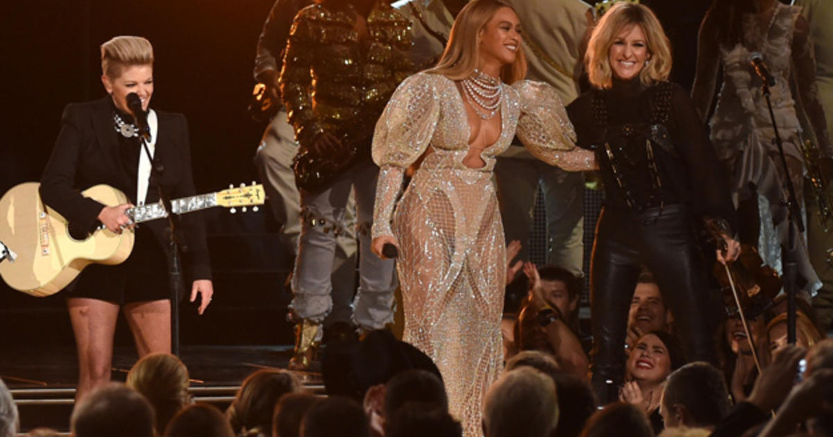 Beyonce Sings With Dixie Chicks In Surprise CMA Performance CBS New York