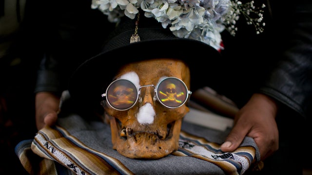 day-of-the-skulls-bolivia-2016-11-8.jpg 