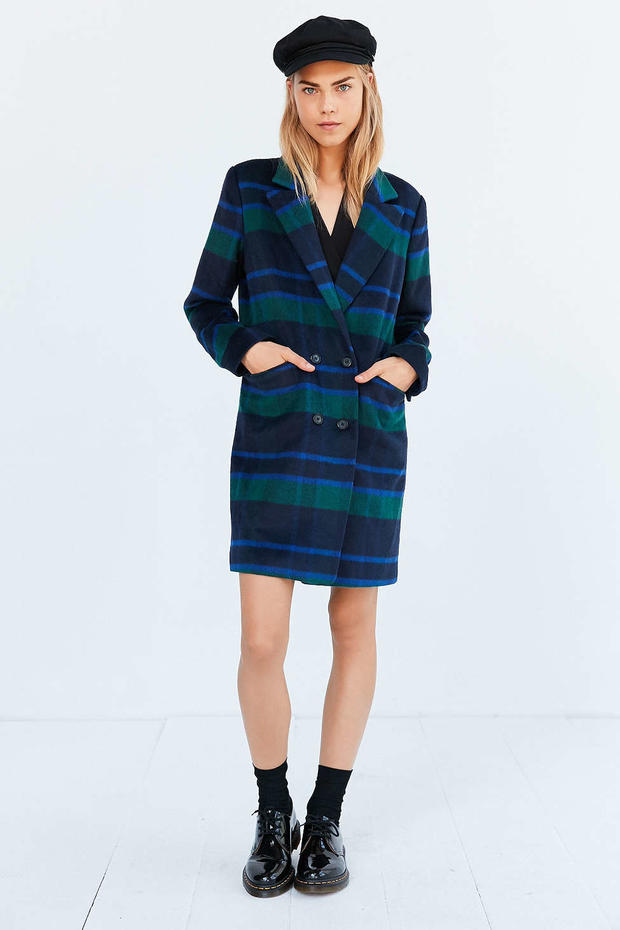 urban-outfitters-plaid-coat 