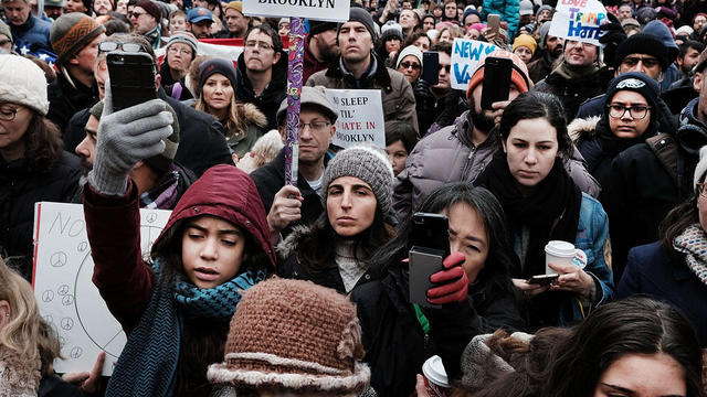 trump-protest-getty-624638566.jpg 