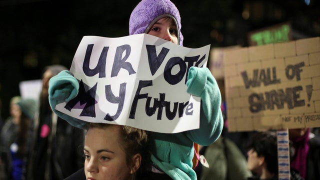 2016-11-21t051545z-610412849-s1aeuoazgbaa-rtrmadp-3-usa-trump-protests.jpg 