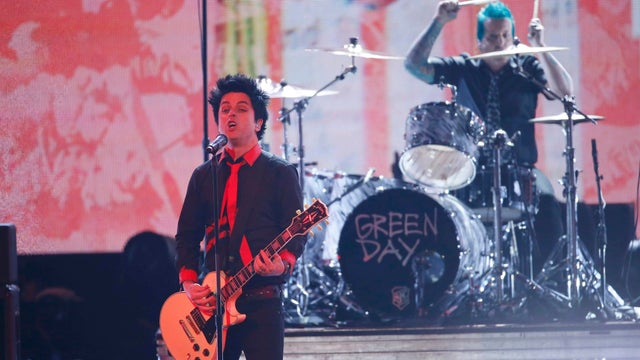 2016-11-21t035713z-372373559-ht1ecbl0aytjv-rtrmadp-3-awards-americanmusic.jpg 