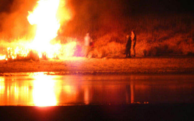 fire-at-scene-of-dakota-access-pipeline-clashes-112016.jpg 