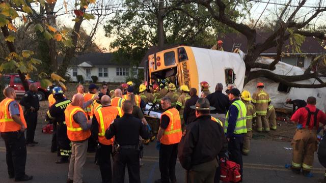 school-bus-crash.jpg 