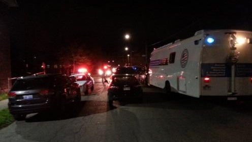 wayne-state-university-cop-shot-2016-11-22.jpg 