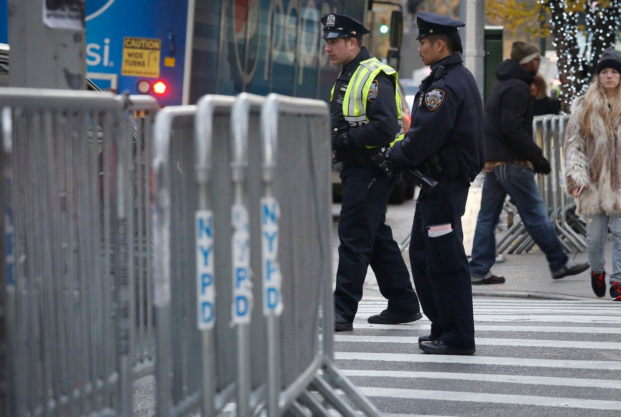 NYC officials ramp up security for Macy's Thanksgiving Day parade - CBS ...