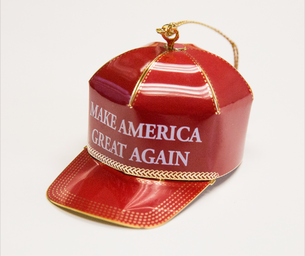 trump-hat-ornament 