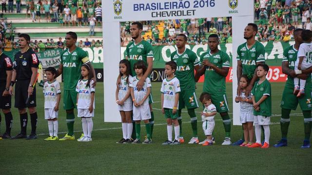 chapecoense-team-fb.jpg 