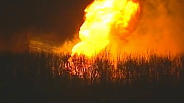 kansas-city-pipeline-fire-2016-11-29.jpg 