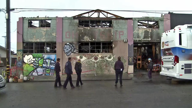 warehouse-fire-investigatio.jpg 
