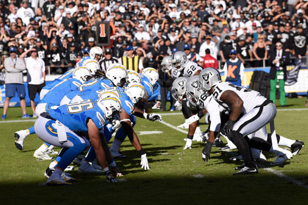 NFL: DEC 18 Raiders at Chargers 