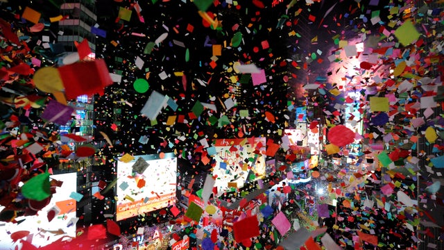Happy New Year! Americans ring in 2017 