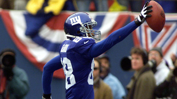 New York Giants' wide receiver Ike Hilliard celebr 