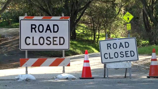 road-closed-signs.jpg 