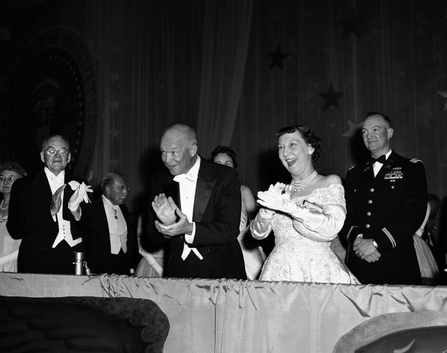 eisenhower-1957-ap-5701210527.jpg 