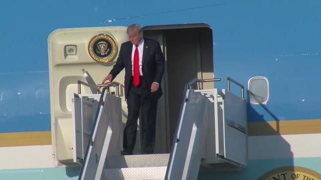 donald-trump-exiting-air-force-one.jpg 