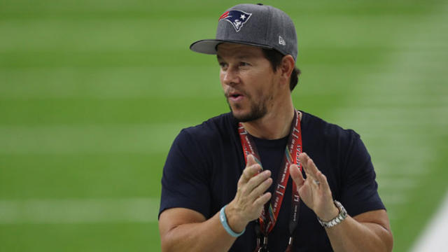 Mark Wahlberg left Super Bowl LI before the Patriots' epic
