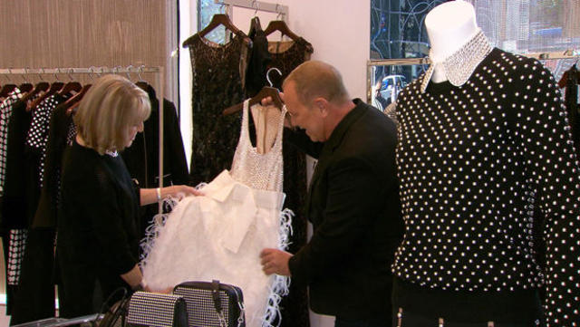 Designer Michael Kors marries longtime partner - CBS News