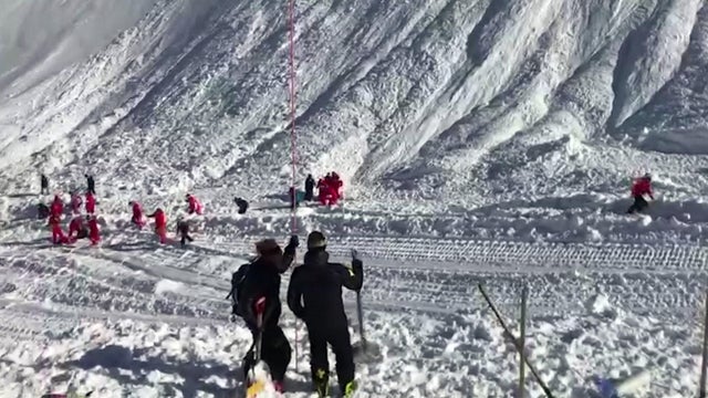 france-tignes-avalanche-ap-17044534841315.jpg 