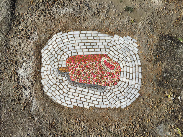 jim-bachor-pothole-art-strawberry-shortcake.jpg 