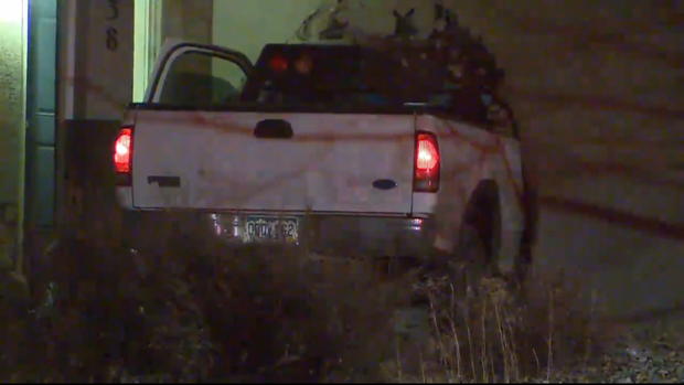 SPRINGS TRUCK INTO HOME 6VO_frame_88 