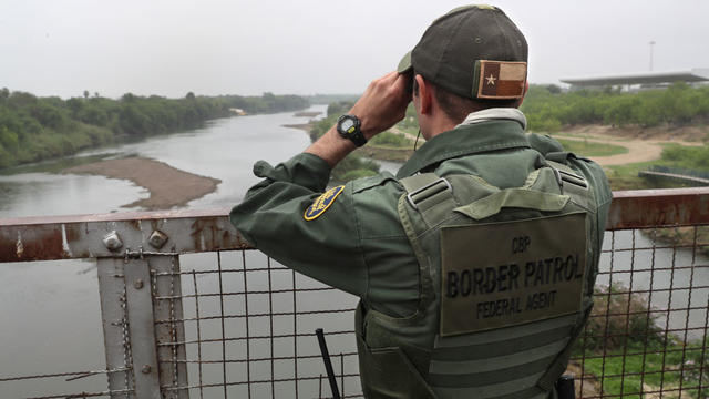 border-patrol-mexico-mexican-border.jpg 
