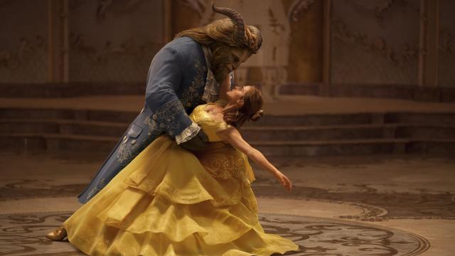 beautyandthebeast5890f6e9935ce.jpg 