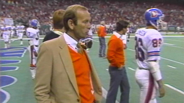 Pat Bowlen On The Sidelines 