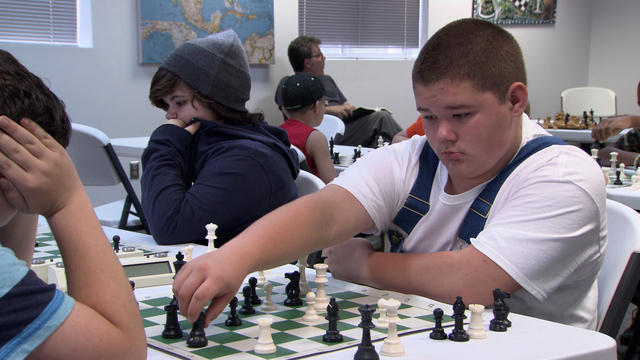 Boston-area chess players watch American compete in world championship -  The Boston Globe