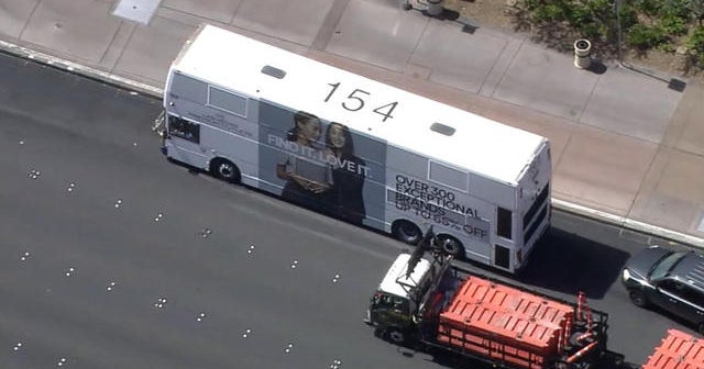 Gunman in deadly shooting surrenders after standoff on Vegas Strip ...