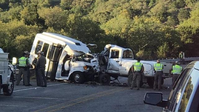 170329-kens-fatalities-bus-crash-texas04.jpg 